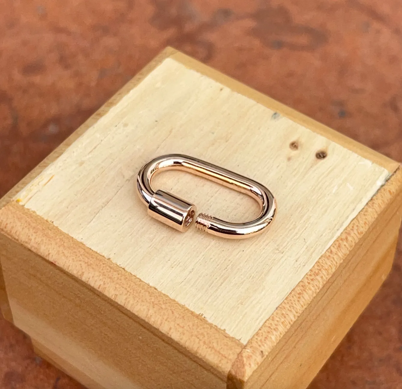 14KT Rose Gold Oval Carabiner Clasp Pendant Holder