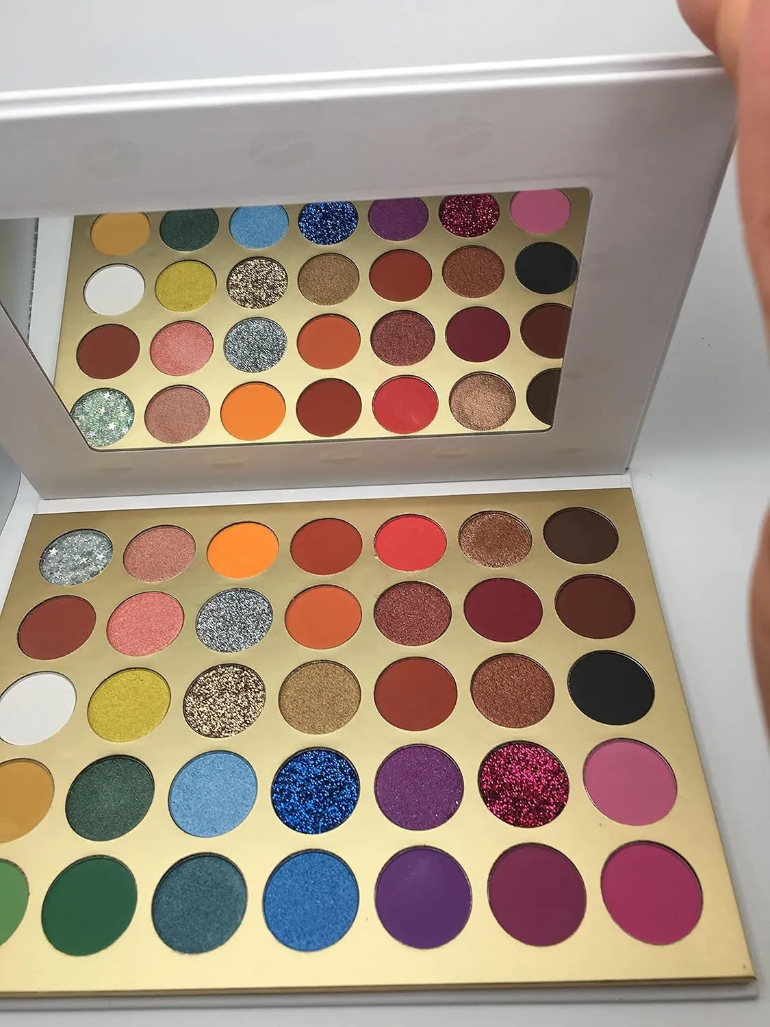 2Chique Boutique Eyeshadow Makeup Palette 35 Matte and Shimmer Colors Long Lasting and High Pigment (Style 44 Lips- Mirror included)