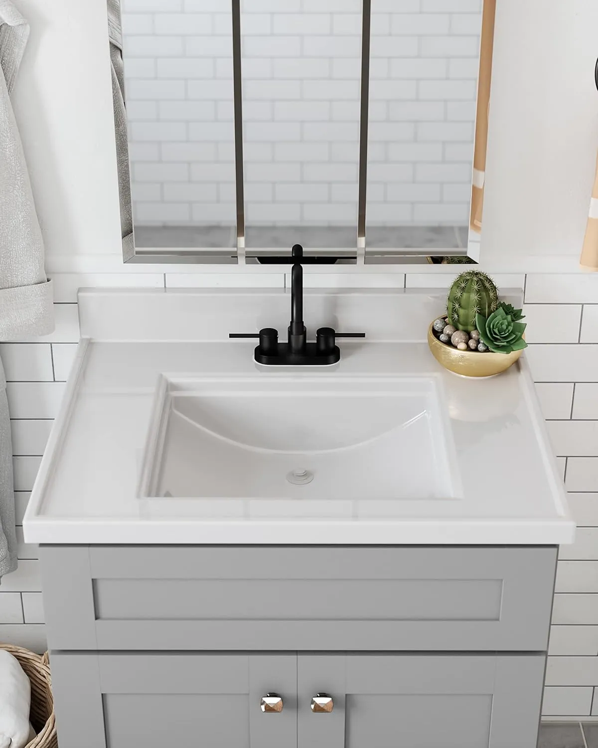 Camilla 25 in. Cultured Marble Centerset Mount Rectangle Singe Bowl Vanity Top with Integrated Backsplash, Solid White – Design House, 557629-WHT