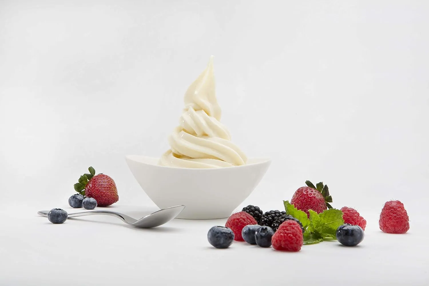 Frostline Vanilla Soft Serve Ice Cream Mix, Lactose & Gluten Free - Just Add Water, Dairy, or Dairy Free Alternative, Use with Blender, Countertop Ice Cream Maker, Soft Serve Machine - 6 lb Bag
