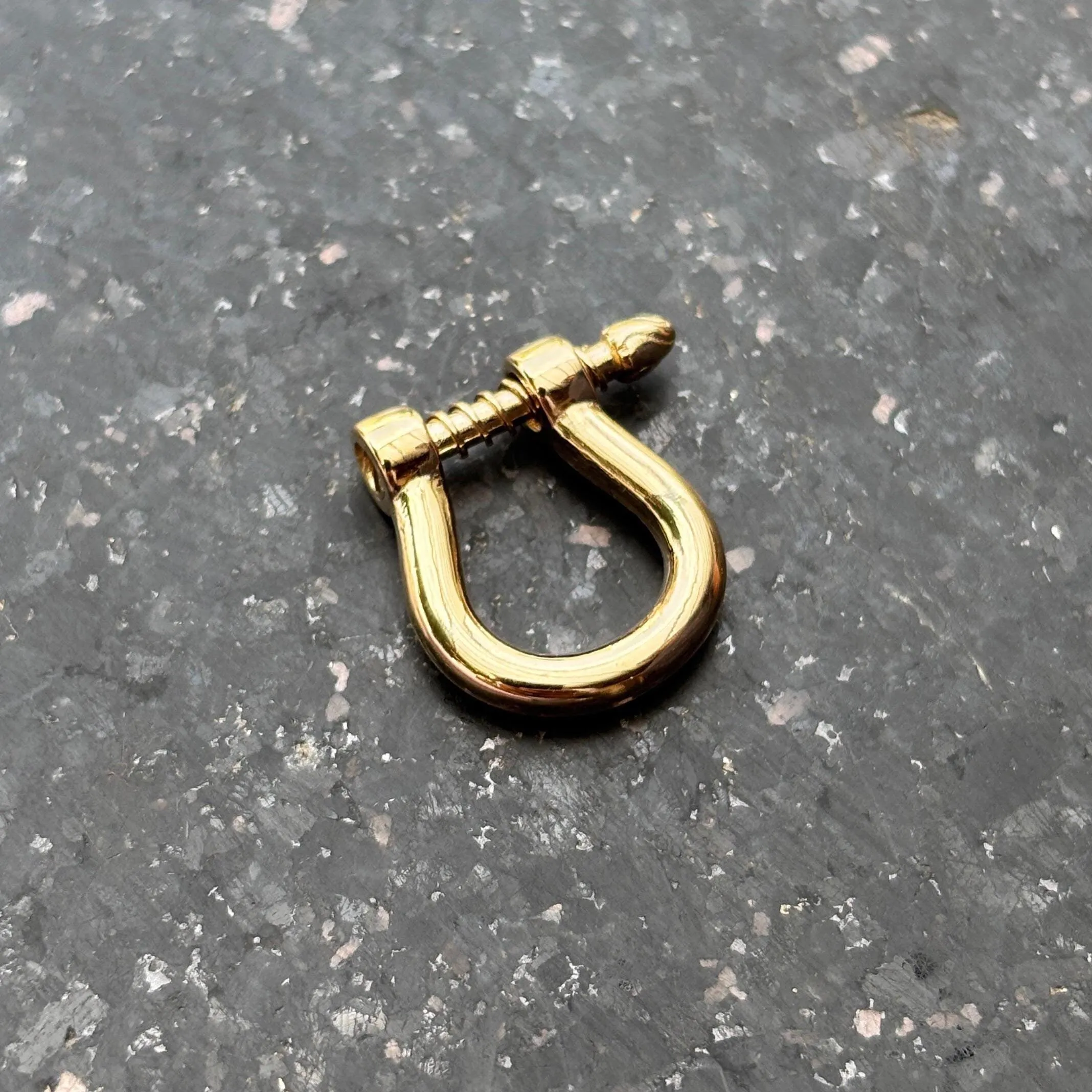 HUGE 19mm Carabiner Horse Shoe Screw Solid Gold Clasp Charm Holder / Screw Clasp U shape / Oval Clasp / Simple Oval Shaped Clasps