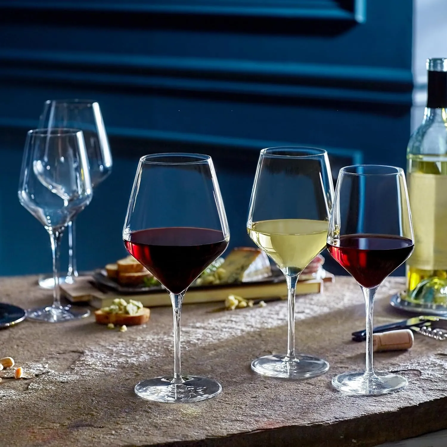 Libbey Signature Red Wine Glasses Set of 4, Seamless 24 Oz Wine Glasses for Cabernet, Merlot, and More, Stemmed Wine Glasses for All Occasions