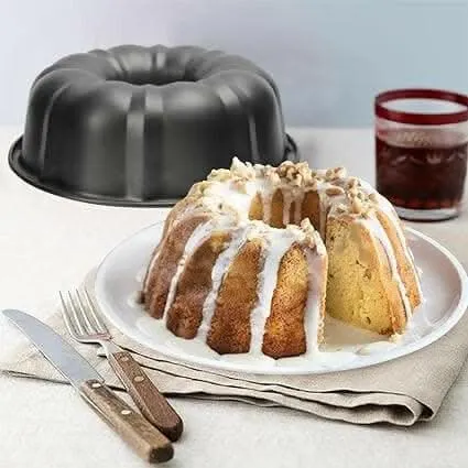 Nonstick Bakeware Pumpkin Shape Cake Mold (Black)