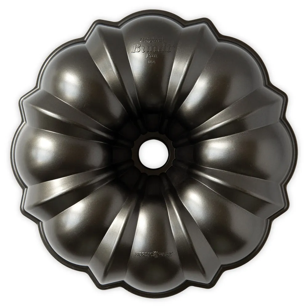 Nordic Ware Original Pro-Cast BUNDT Pan 12 Cup