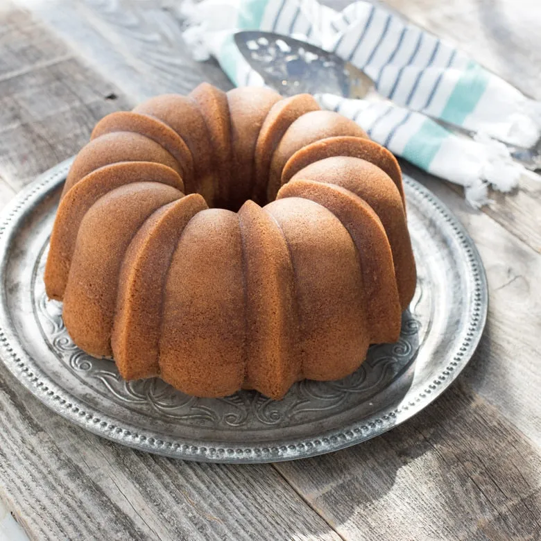 Nordic Ware Original Pro-Cast BUNDT Pan 12 Cup