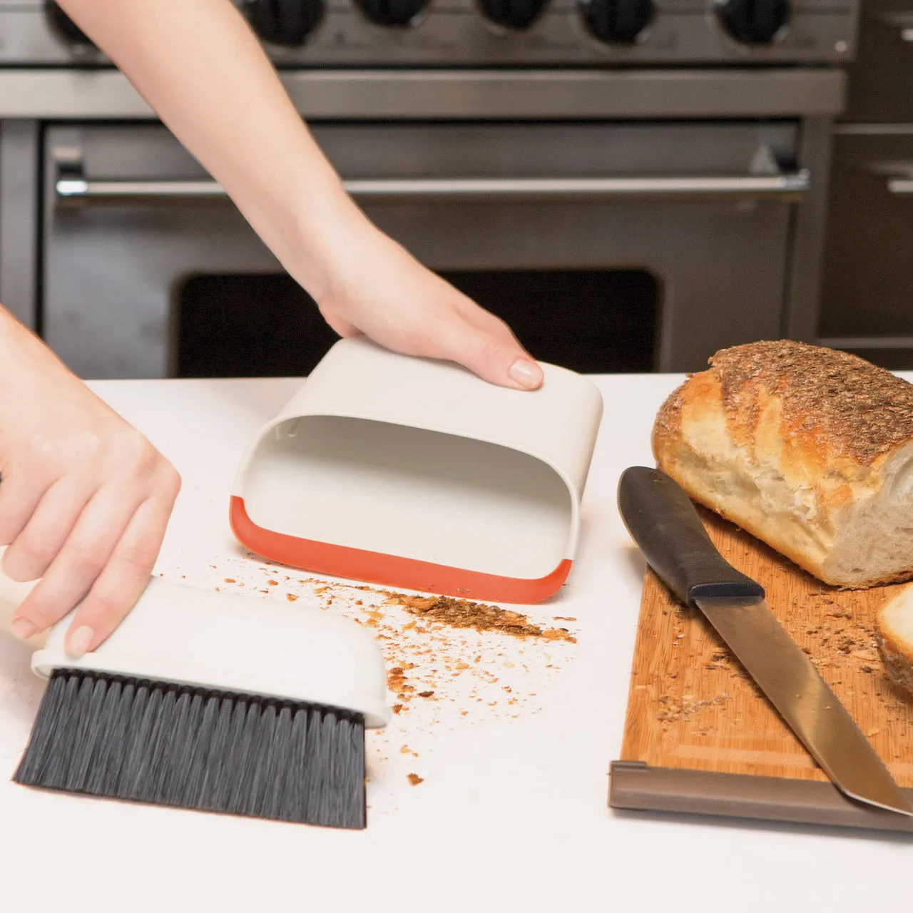 OXO - Compact Dustpan and Brush Set