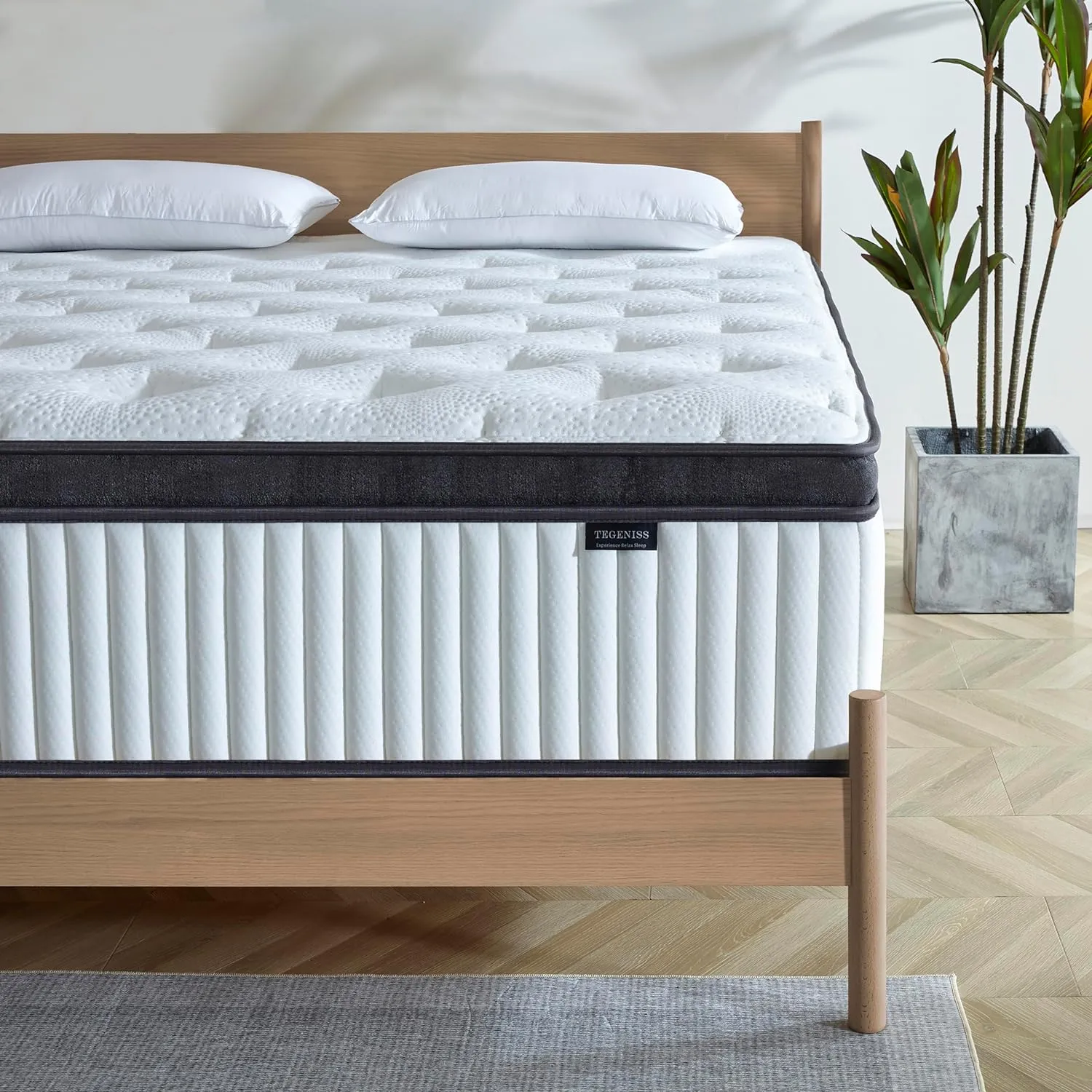 Queen Mattress, 14 Inch Innerspring Hybrid Mattress in a Box with Gel Memory Foam, Individually Wrapped Encased Coil Pocket Spring Mattress, Pressure Relief, Medium Firm Support, 60"*80"*14"