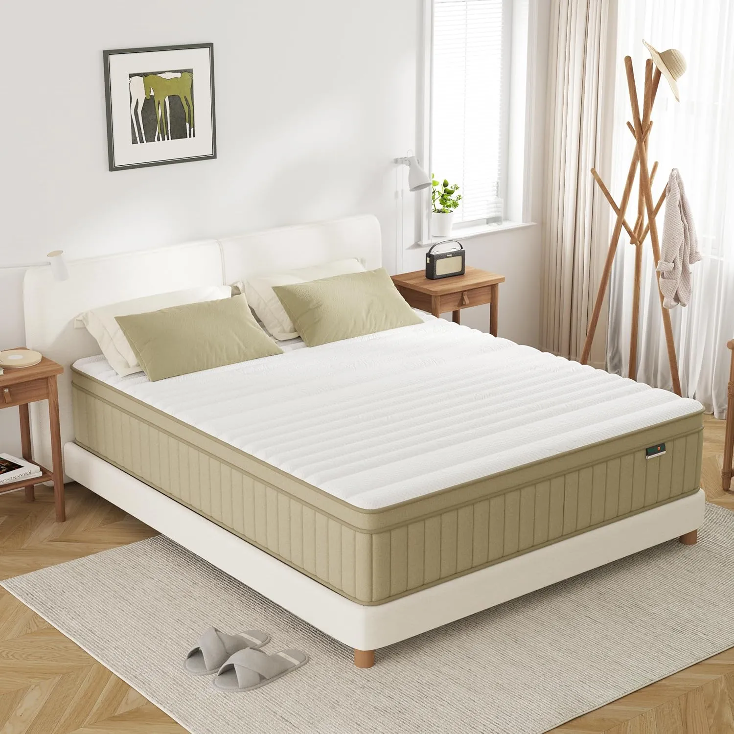 Queen Mattress Firm, 14 Inch Queen Size Mattress in a Box,Hybrid Memory Foam Queen Mattress with Individual Pocket Spring for Motion Isolation & Pressure Relief