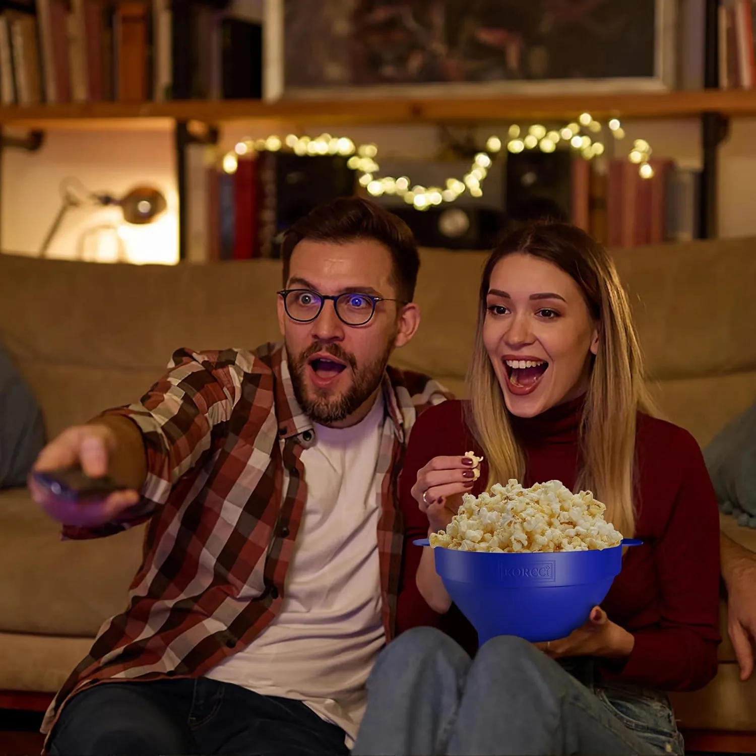 The Original Korcci Microwaveable Silicone Popcorn Popper, Microwave Popcorn Popper, Collapsible Microwave Popcorn Maker Bowl, No Oil Required, Use In Microwave, Dishwasher Safe (Blue Red)