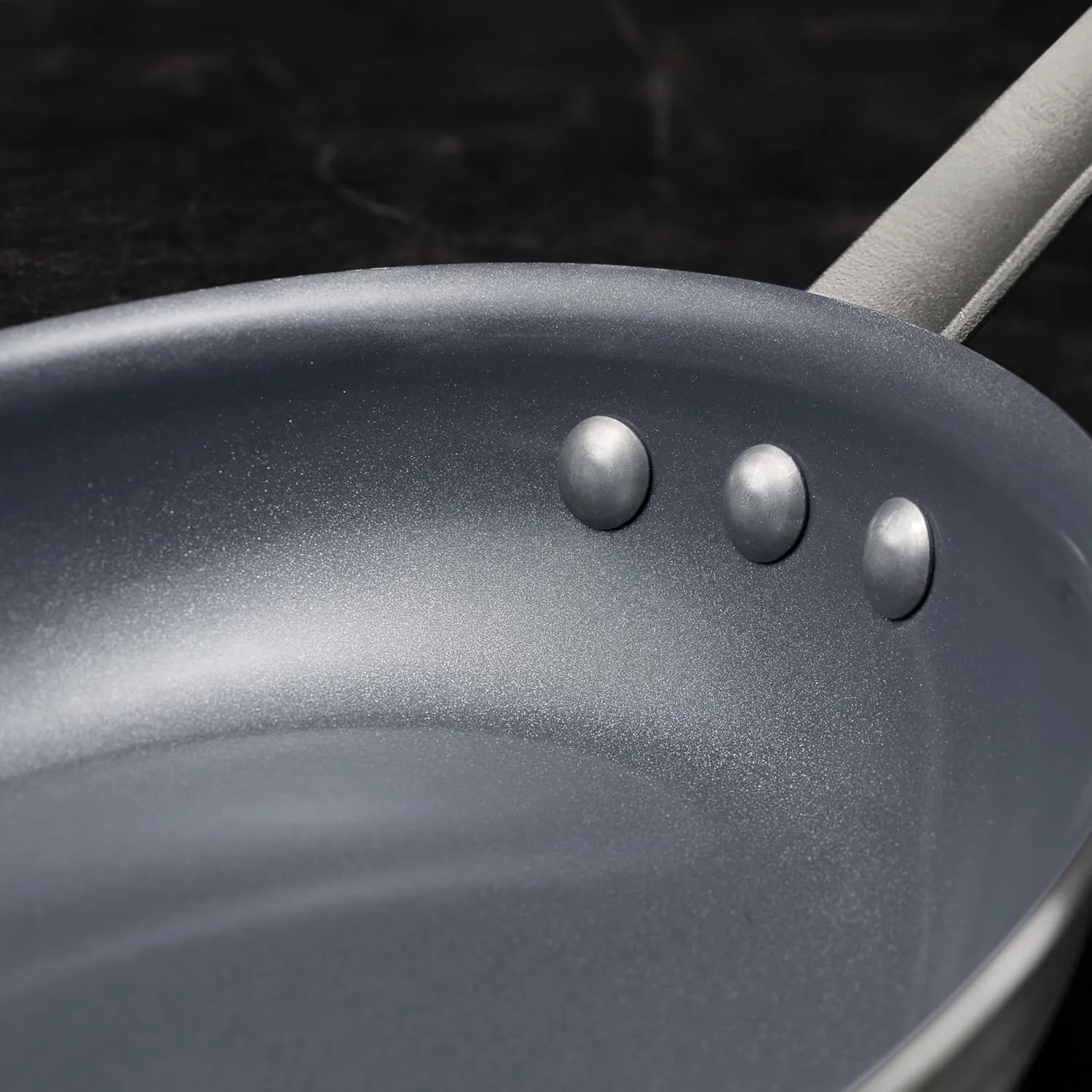 Tramontina Professional 8-Inch Ceramic Non Stick Small Frying Pan, Heavy-Gauge Aluminum Skillet with Nonstick Coating, Dishwasher and Oven Safe, Gray