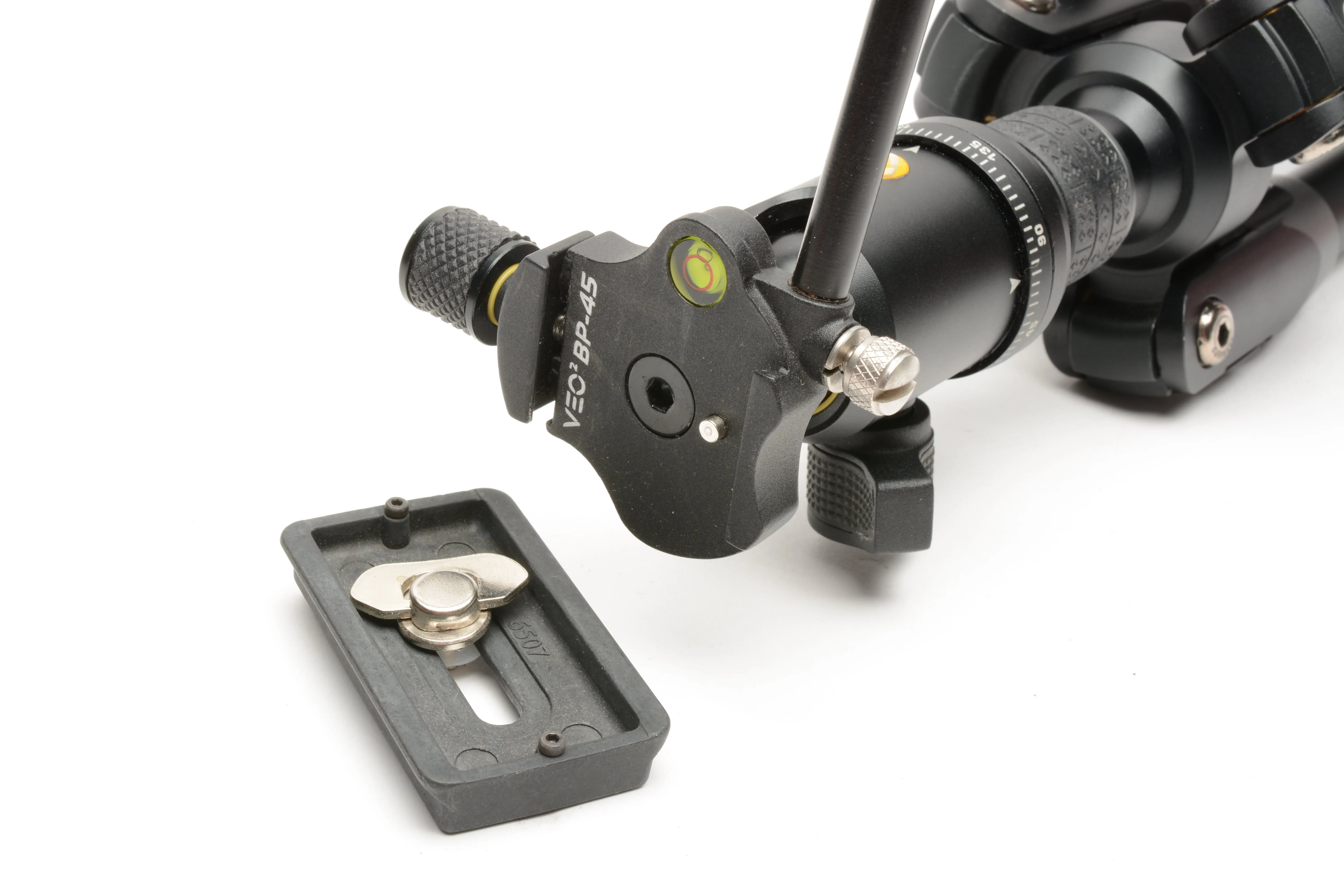 Vanguard VEO 3X 3-in-1 Lightweight Compact Tripod w/Pan head and QR plate   Case
