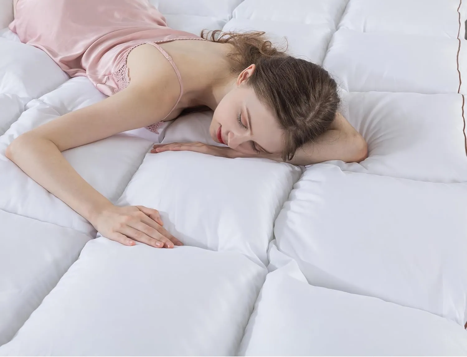 WhatsBedding 3 Inch Memory Foam Mattress Topper King Size Plus Thicked Down Alternative-Lined, 1700GSM Fluffy Shredded Memory Foam Filled Pillow Top, 4 Anchor Elastic Bands, Anti-Slip Bottom, 78x80in