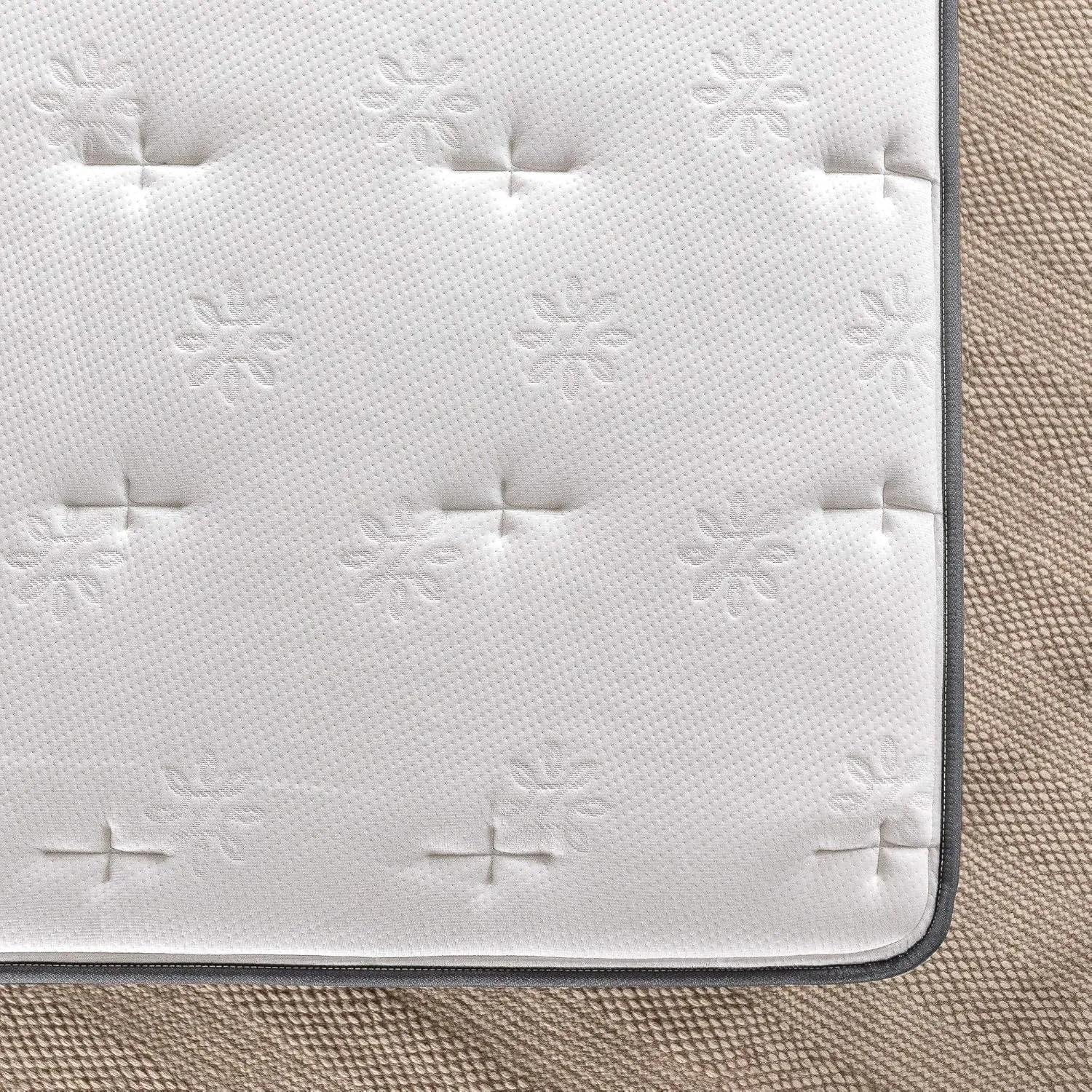 ZINUS 12 Inch Cool Touch Comfort Gel-Infused Hybrid Mattress, Twin, Pocket Innersprings for Motion Isolation, Mattress in A Box