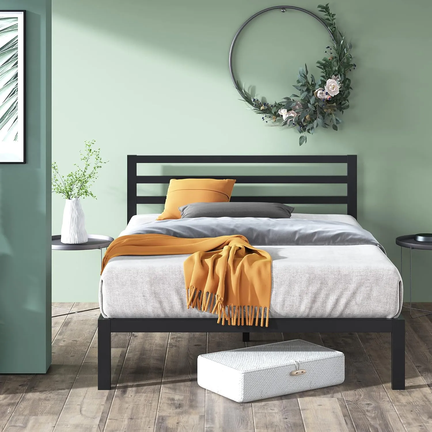 ZINUS Mia Metal Platform Bed Frame with Headboard, Wood Slat Support, No Box Spring Needed, Easy Assembly, King, Black