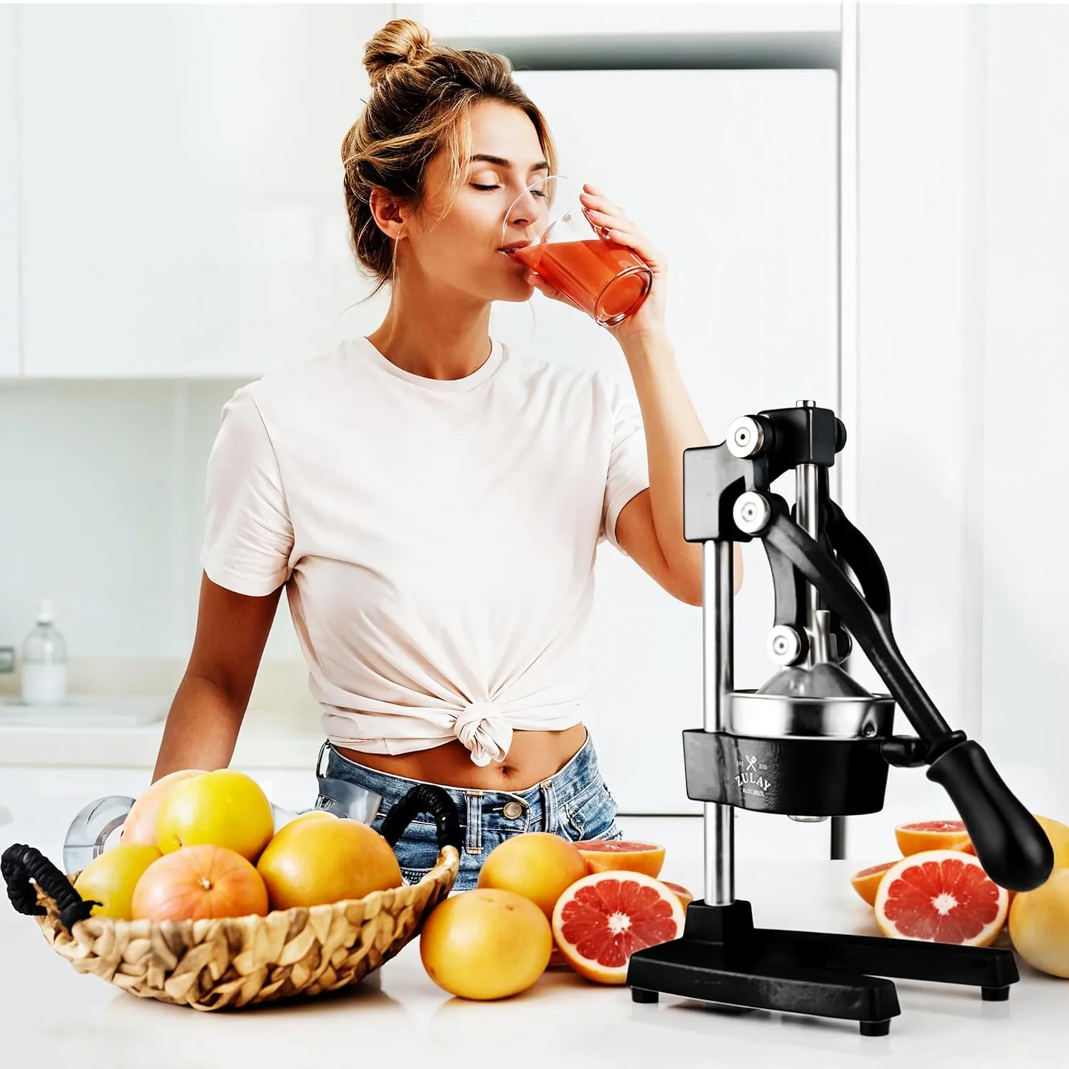 Zulay Kitchen Cast-Iron Orange Juice Squeezer - Easy-to-Clean, Heavy-Duty, Professional Citrus Juicer - Stainless Steel Lemon Squeezer - Manual Citrus Press & Orange Squeezer - Orange Juicer (Black)