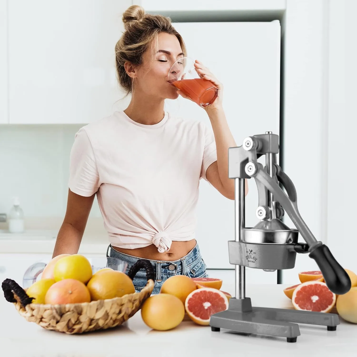 Zulay Kitchen Cast-Iron Orange Juice Squeezer - Heavy-Duty, Easy-to-Clean, Professional Citrus Juicer - Durable Stainless Steel Lemon Squeezer - Sturdy Manual Citrus Press & Orange Squeezer (Gray)